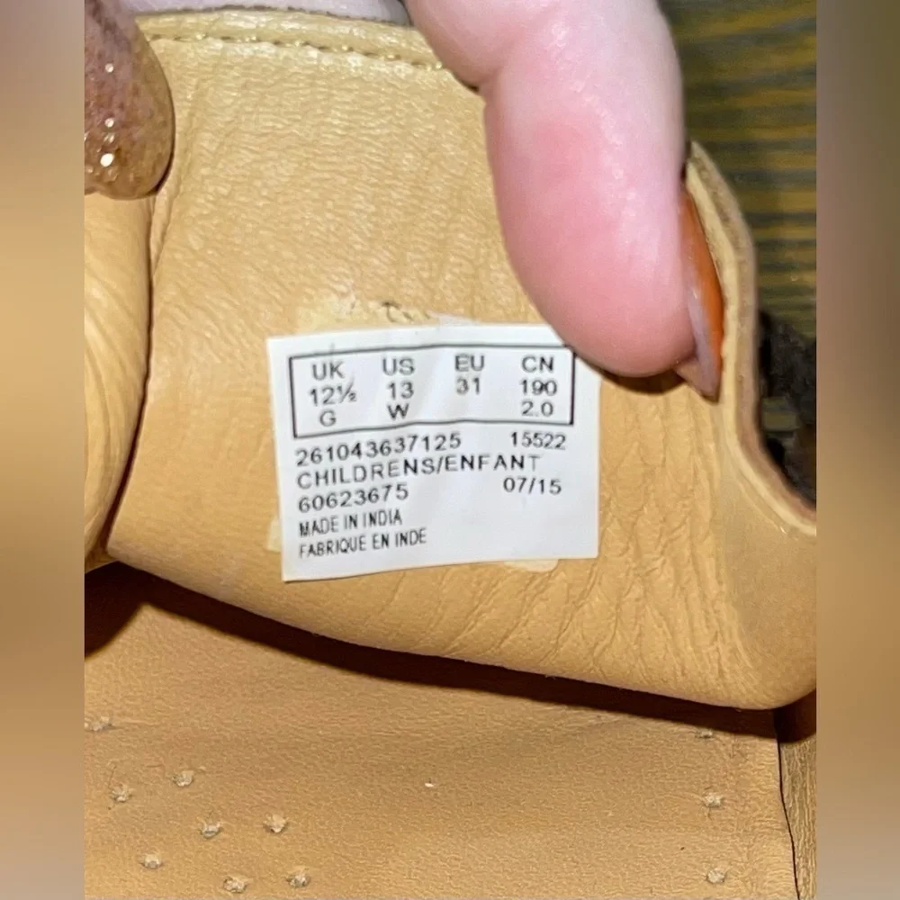 Clarks originals wallabee